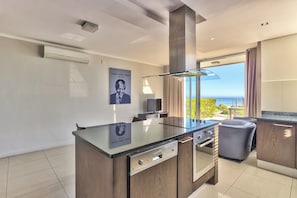 Apartment, 1 Bedroom, Patio, Ocean View | Interior - Camps Bay One Bedroom Apartment - Luxury Stay With sea View! (Cape Town)