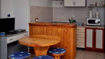 Apartamento, 1 quarto, para fumantes, varanda | Parte interna