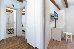 2 bedrooms, iron/ironing board, WiFi, bed sheets - Almar in Rakalj  - Haus für 4 Personen (Rakalj)