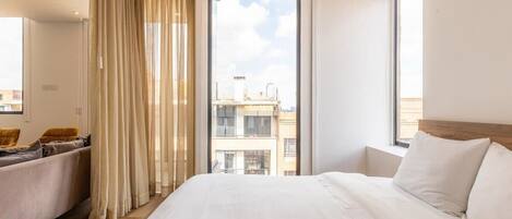 1 habitación, tabla de planchar con plancha, wifi y ropa de cama