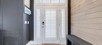 Relax in Style, FMB Mid-Island Home w/ Spa & Pool