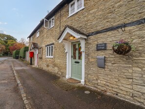 Cottage | Interior - Wayside Cottage (Bedford)