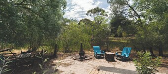 Tiny Hideaway at Cloverhills by Tiny Away