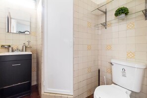 Doccia, asciugacapelli, asciugamani