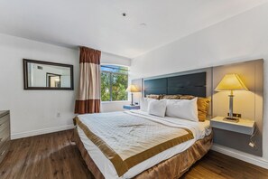 獨特裝修、書桌、手提電腦工作空間、免費 Wi-Fi