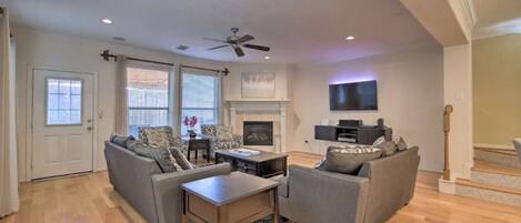 TV, fireplace, stereo