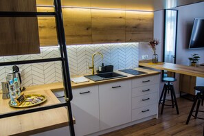 Habitación cuádruple de diseño | Cocina privada | Utensilios de cocina