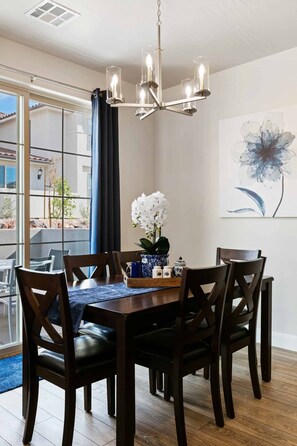 Dining - Libelle Landing, PICKLEBALL COURTS (Washington)