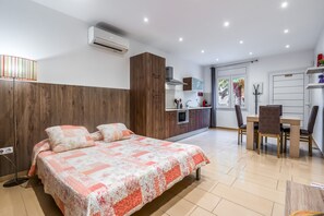 1 Schlafzimmer, Zimmersafe, Bügeleisen/Bügelbrett, kostenloses WLAN