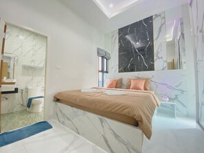 3 Schlafzimmer, Schreibtisch, schallisolierte Zimmer