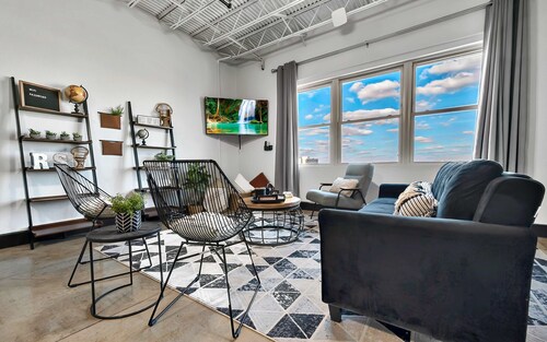 Silo Boho Bungalow - Downtown Waco