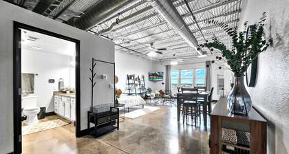 Silo Boho Bungalow - Downtown Waco