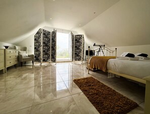 4 Schlafzimmer, Bügeleisen/Bügelbrett, Reisekinderbett, kostenloses WLAN