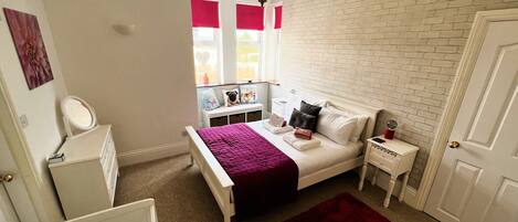 4 bedrooms, iron/ironing board, travel cot, free WiFi