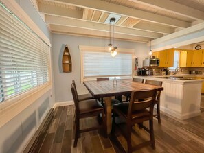 Dining - Iconic Lakefront Cottage with Hot Tub and Dock! Pet friendly (Swanton)