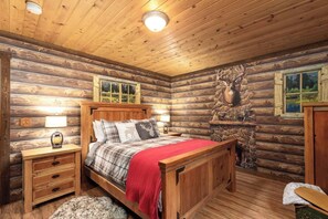 4 bedrooms, iron/ironing board, travel cot, free WiFi - Beautiful Family Friendly Home Close to GNP! (Columbia Falls)
