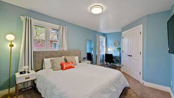 4 bedrooms, iron/ironing board, travel crib, free WiFi