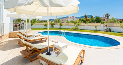 Villa Veli - Vier Schlafzimmer Villa, Schläft 8
