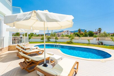 Villa Veli - Four Bedroom Villa, Sleeps 8