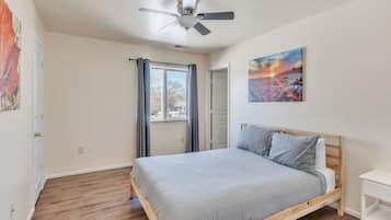 3 chambres, bureau, Wi-Fi, draps fournis