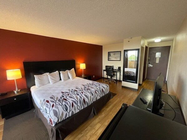 Desk, laptop workspace, free WiFi, bed sheets