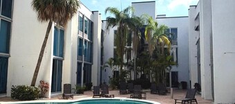Tropical Palms Hotel