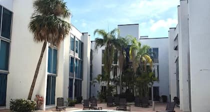 Tropical Palms Hotel