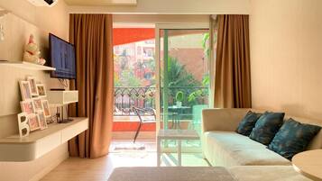 TV connectée, table de tennis de table