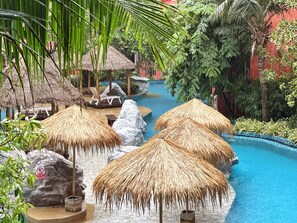 Outdoor pool - Wow! Pool View Condo, 500 meters from Beach, Big Swimming Pool, FREE-SAUNA, GYM (Muang Pattaya)