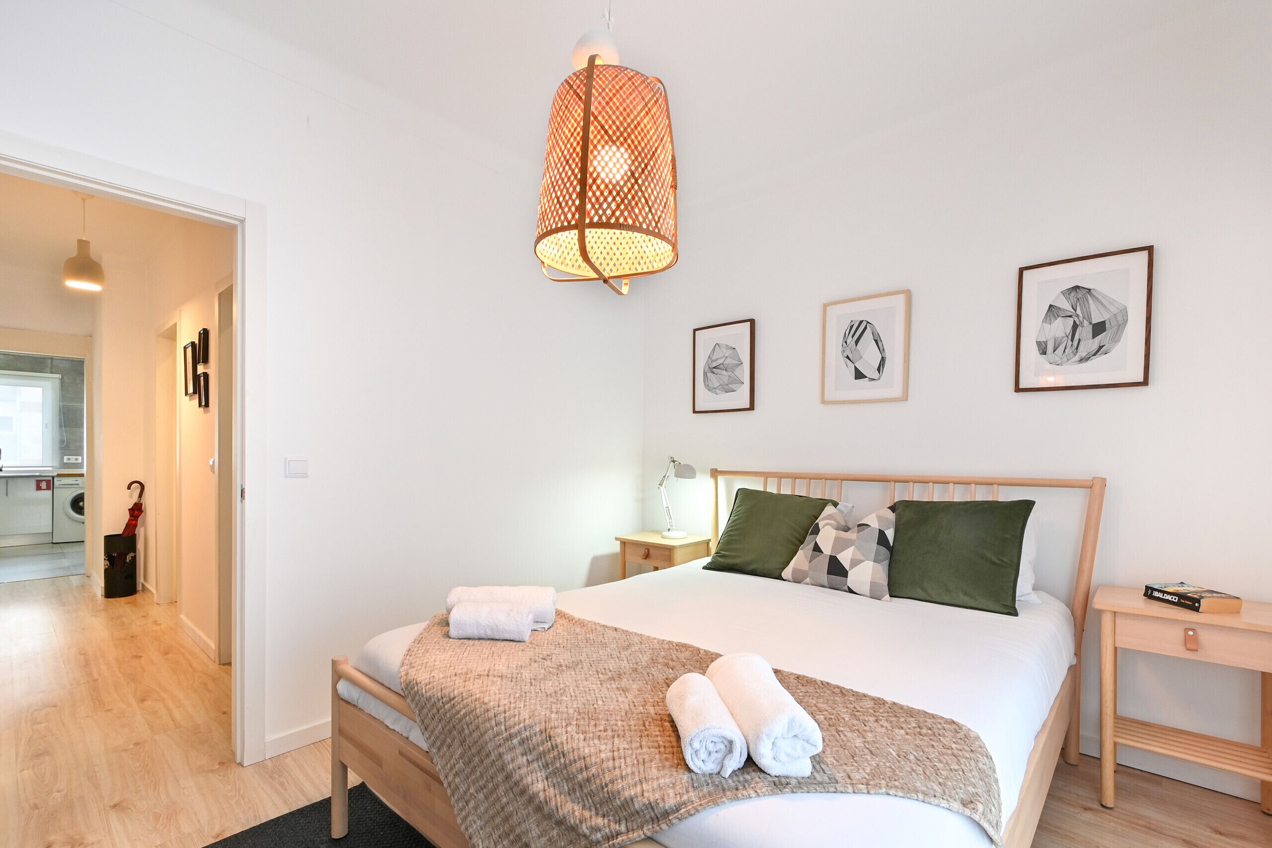 2 bedrooms, iron/ironing board, free WiFi, bed sheets