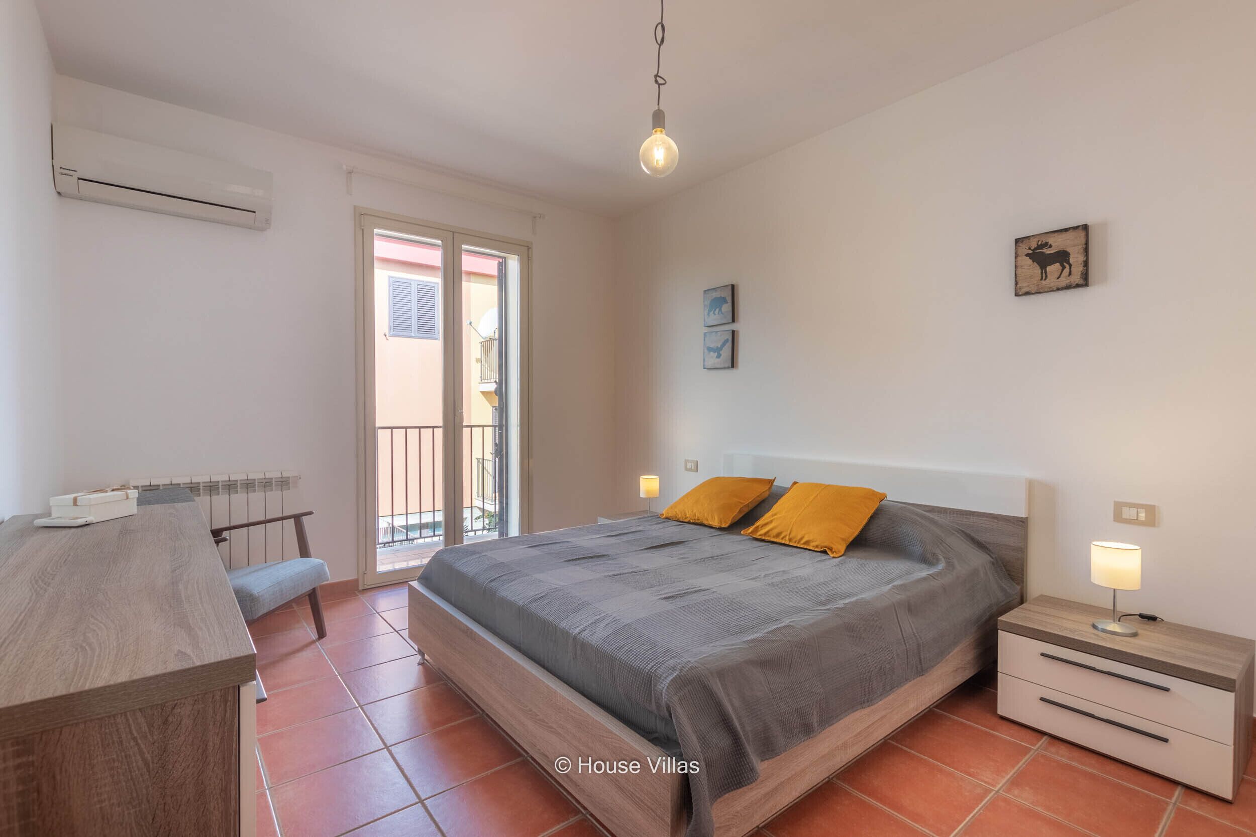 Villa Chiara Three Bedroom Apartment, Sleeps 4, Avola, Sicily