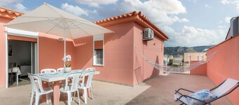 Mare Blu - Two Bedroom Apartment, Sleeps 4