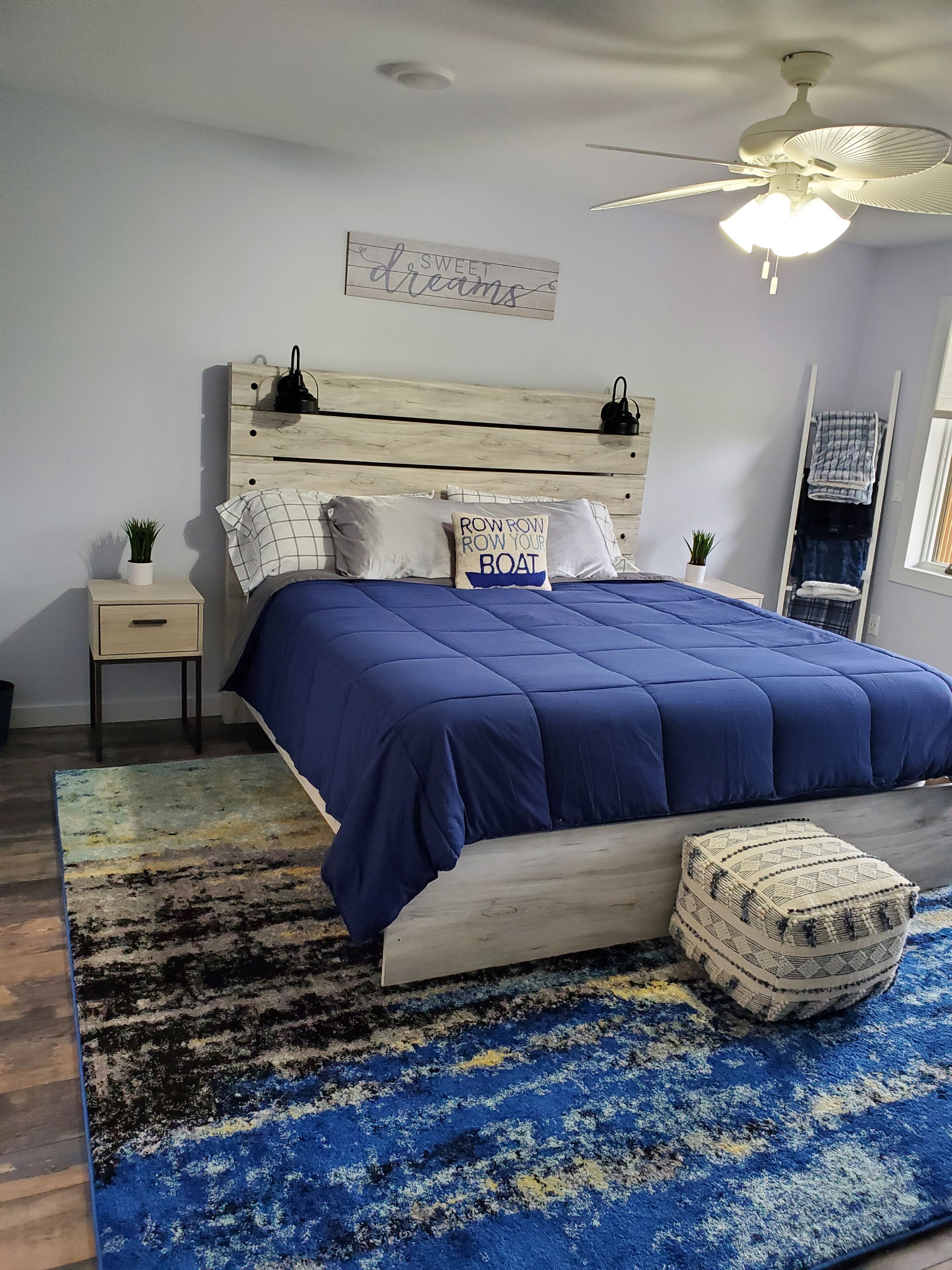 3 bedrooms, free WiFi, bed sheets, wheelchair access