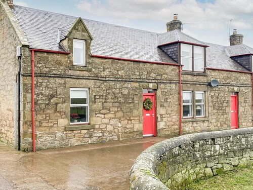 2 bedroom accommodation in Duns