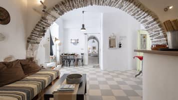 Leilighet | Oppholdsområde | En 32-tommers Flatskjerm-TV med kabel-kanaler samt TV