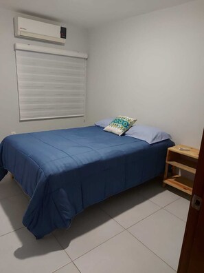 3 chambres, fer et planche à repasser, Wi-Fi gratuit, draps fournis