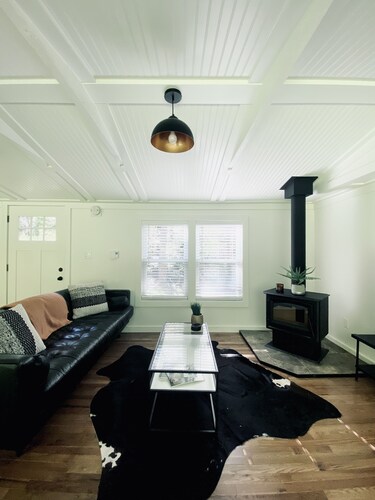 The Cabin @ Benton Hollow