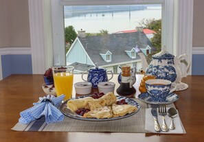 Petit déjeuner anglais compris tous les jours