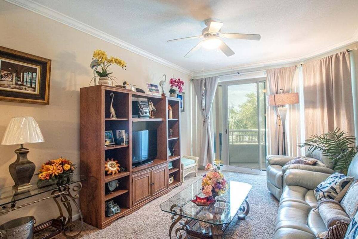 Condo, 2 Queen Beds, Balcony, Ocean View (Legacy Tower I Unit 0203) | Living area | 42-inch flat-screen TV with digital channels