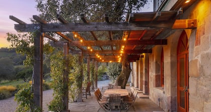 Magnificent Estate, Vineyard Views, Pool and Spa - Sonoma Valley Farm Stay