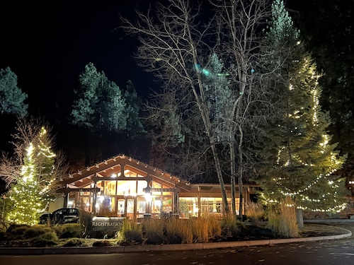 CLOUD CHASER CONDO @ 7th Mountain Resort