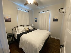 4 bedrooms, desk, iron/ironing board, free WiFi