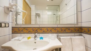 Bathroom - Catalunya Ski (Pas de la Casa)