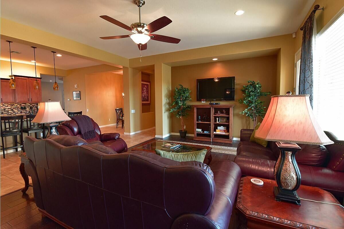 Beautfiul Lake View Home
