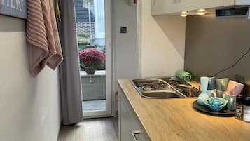 Refrigerador, cafetera/tetera, tetera/pava eléctrica
