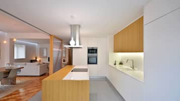 Fridge, microwave, oven, dishwasher