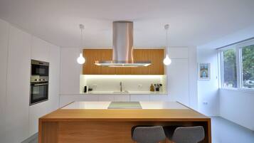 Køleskab, mikrobølgeovn, ovn, opvaskemaskine