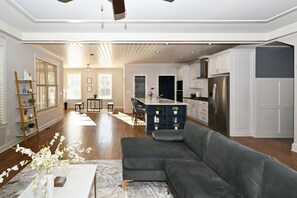 Smart TV, fireplace, offices