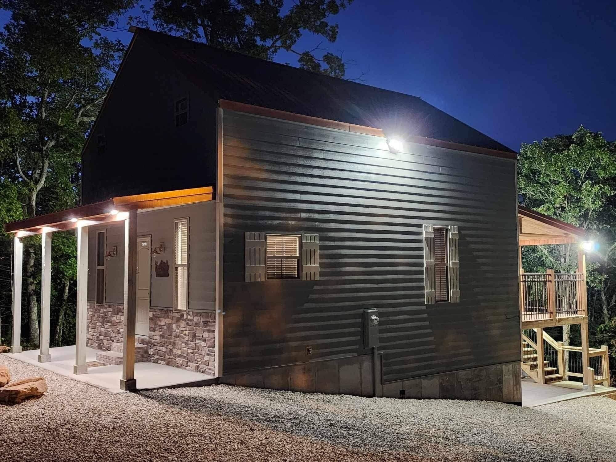 Gasconade Skyview Cabins. Sleep 9 people. 21 miles from Fort Leonard Wood