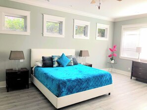 House (5 Bedrooms) | 5 bedrooms, iron/ironing board, bed sheets - Palm River Estate (Naples)